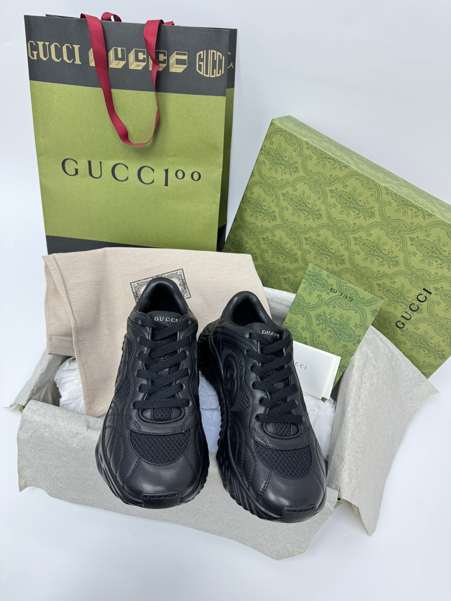 구찌 Gucci 스니커즈