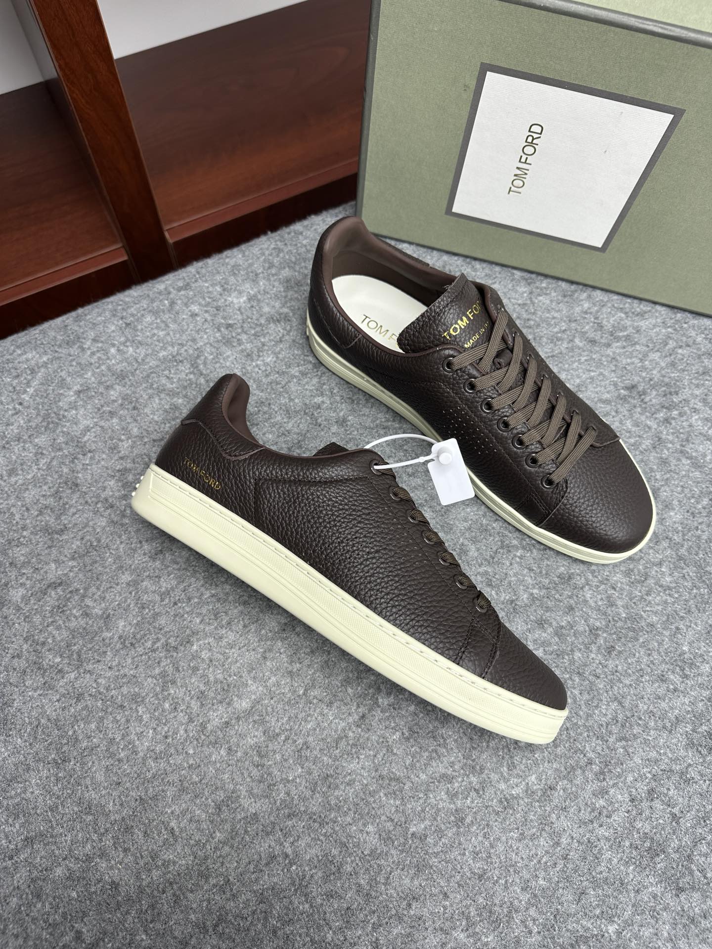 톰 포드 Tom Ford 스니커즈
