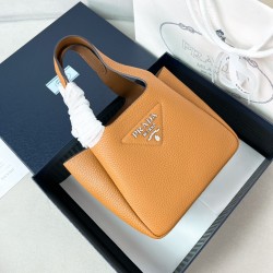 프라다 Prada 1BA349 토트 백 18CM