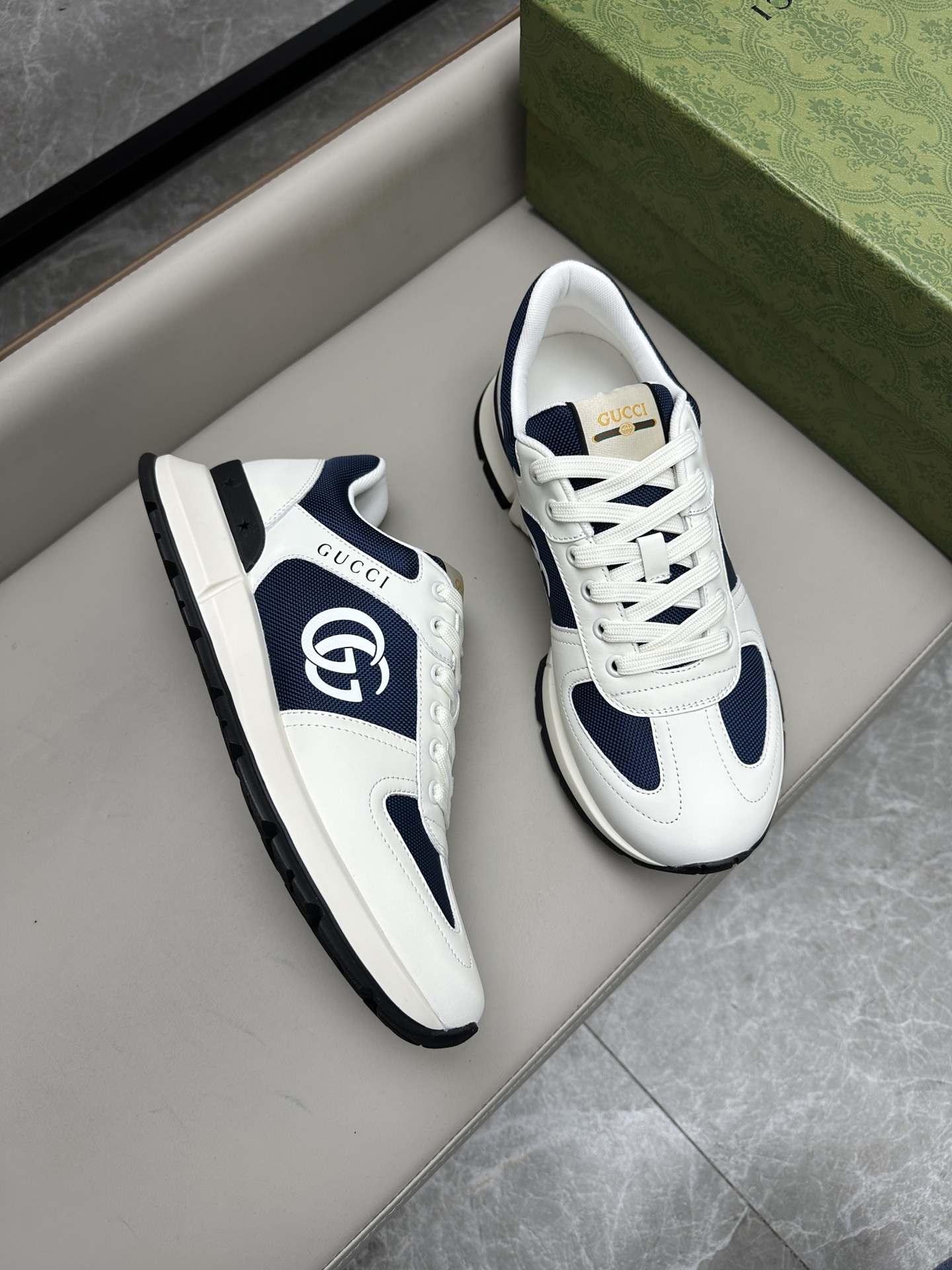 구찌 Gucci 스니커즈
