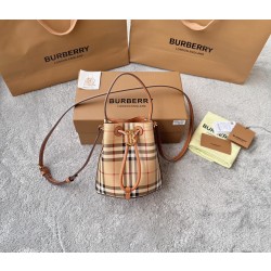 버버리 Burberry 184160 미니 버킷 백 16.5CM