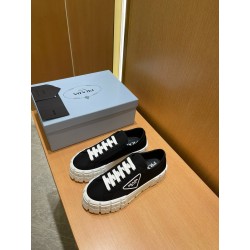 프라다 Prada  통굽 신발