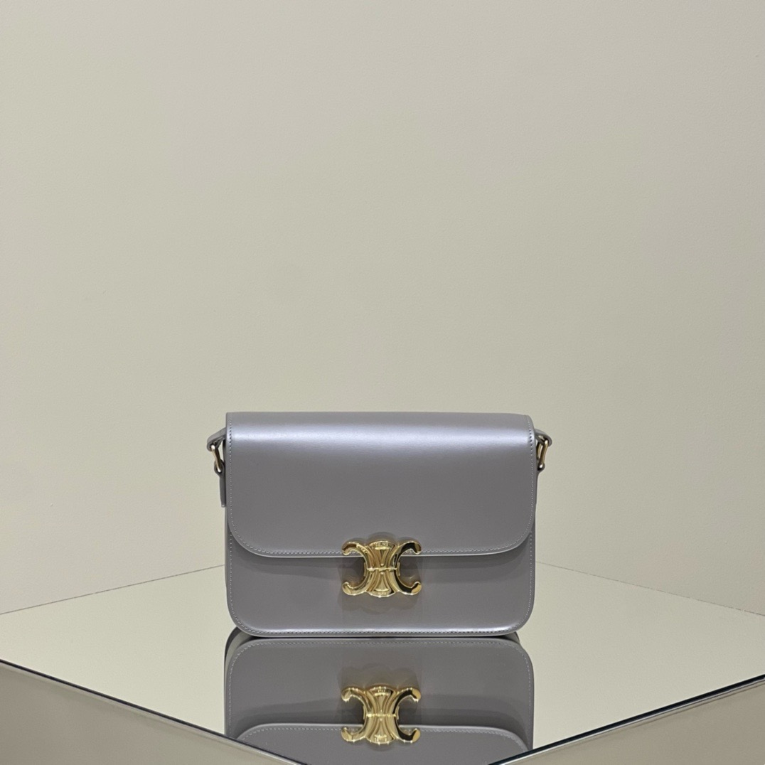 셀린느 Celine 187363 Triomphe Box 클래식 트리옹프 백 샤이니 카프스킨 22.5CM