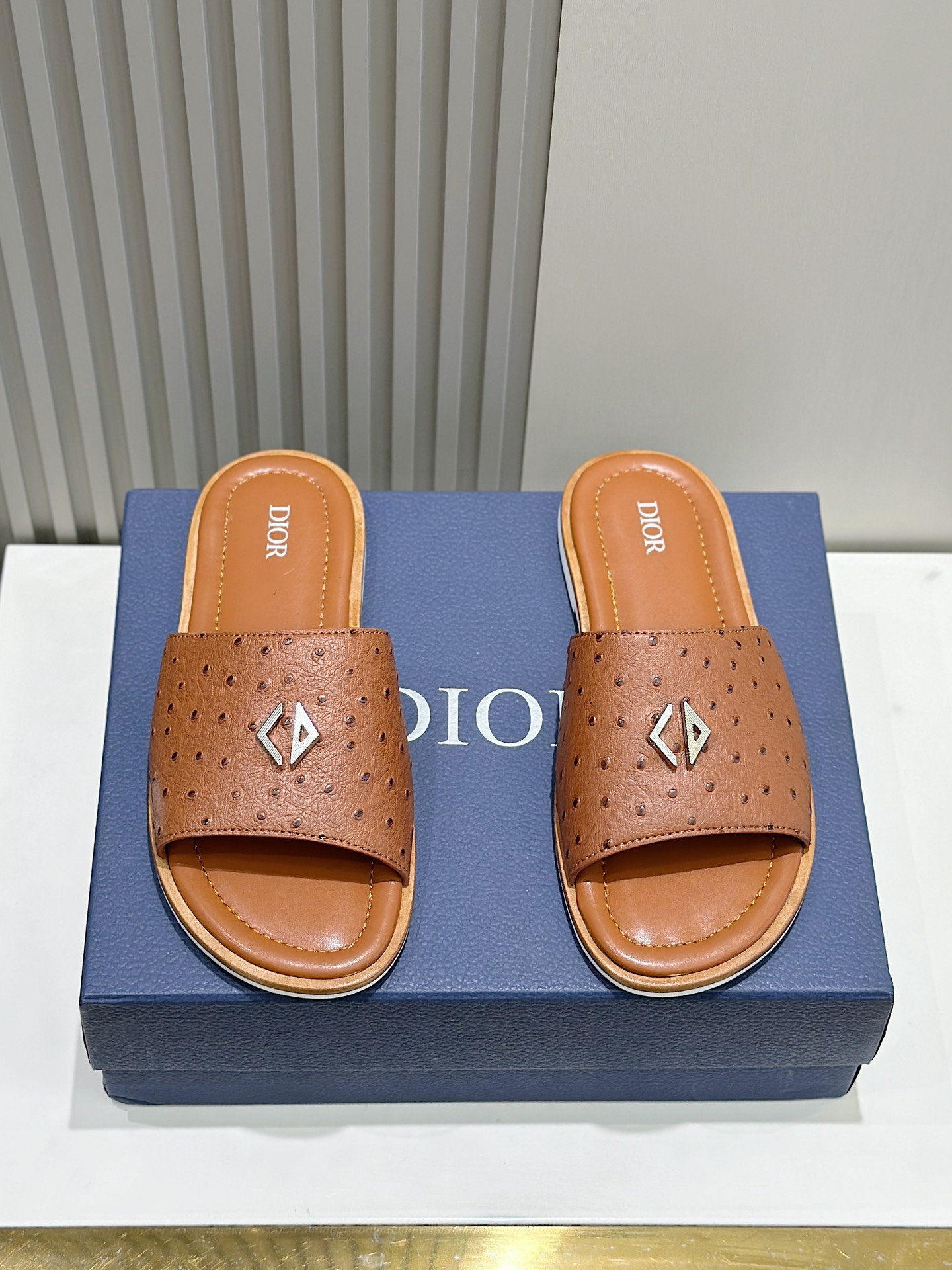 디올 Dior 슬리퍼