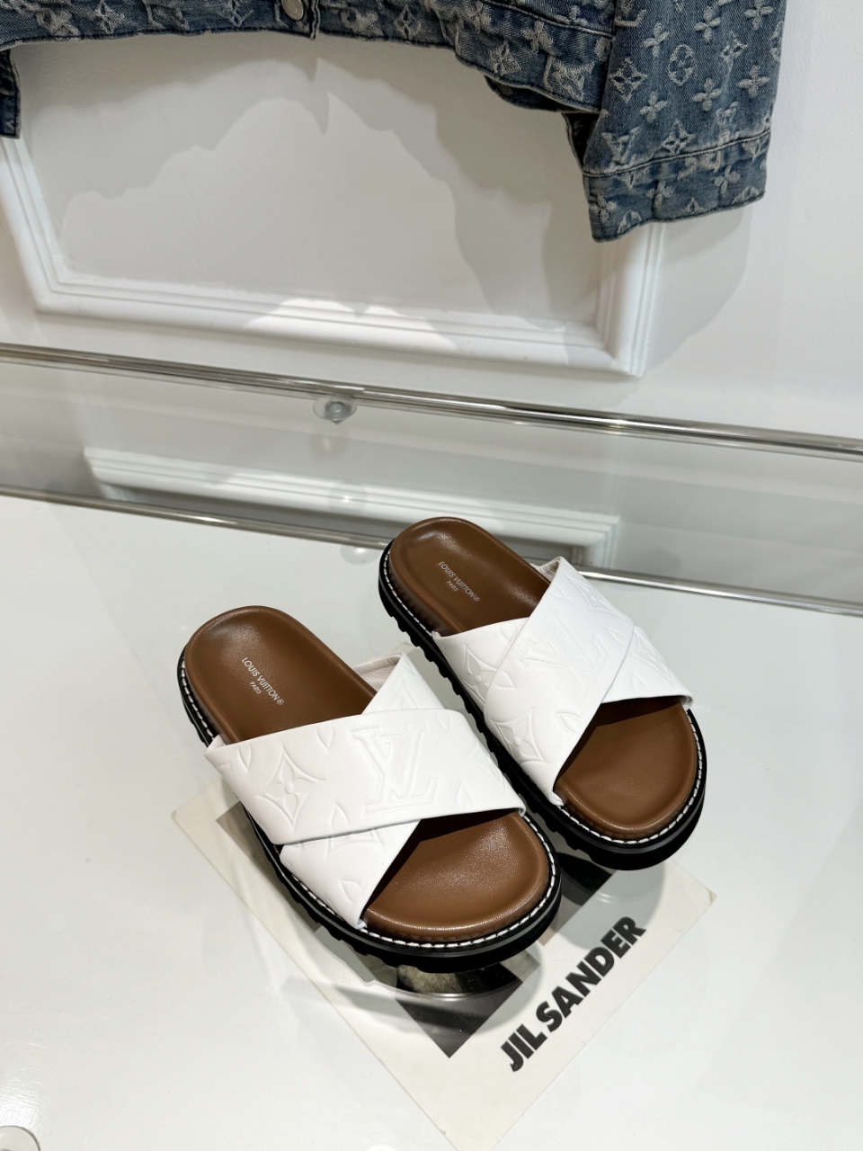 루이비통 Louis Vuitton 슬리퍼