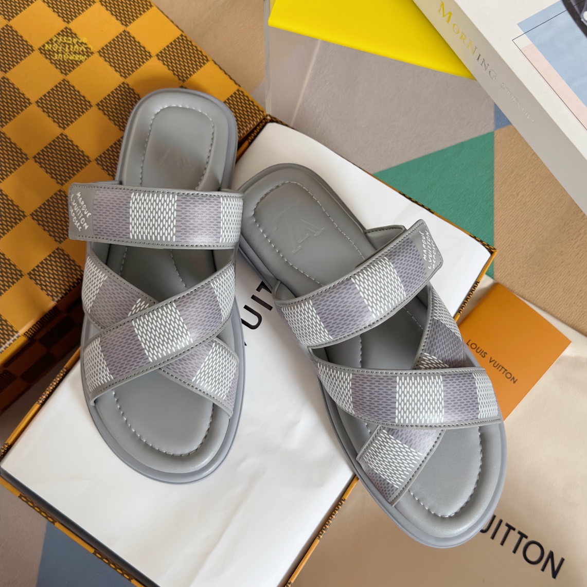 루이비통 Louis Vuitton 슬리퍼