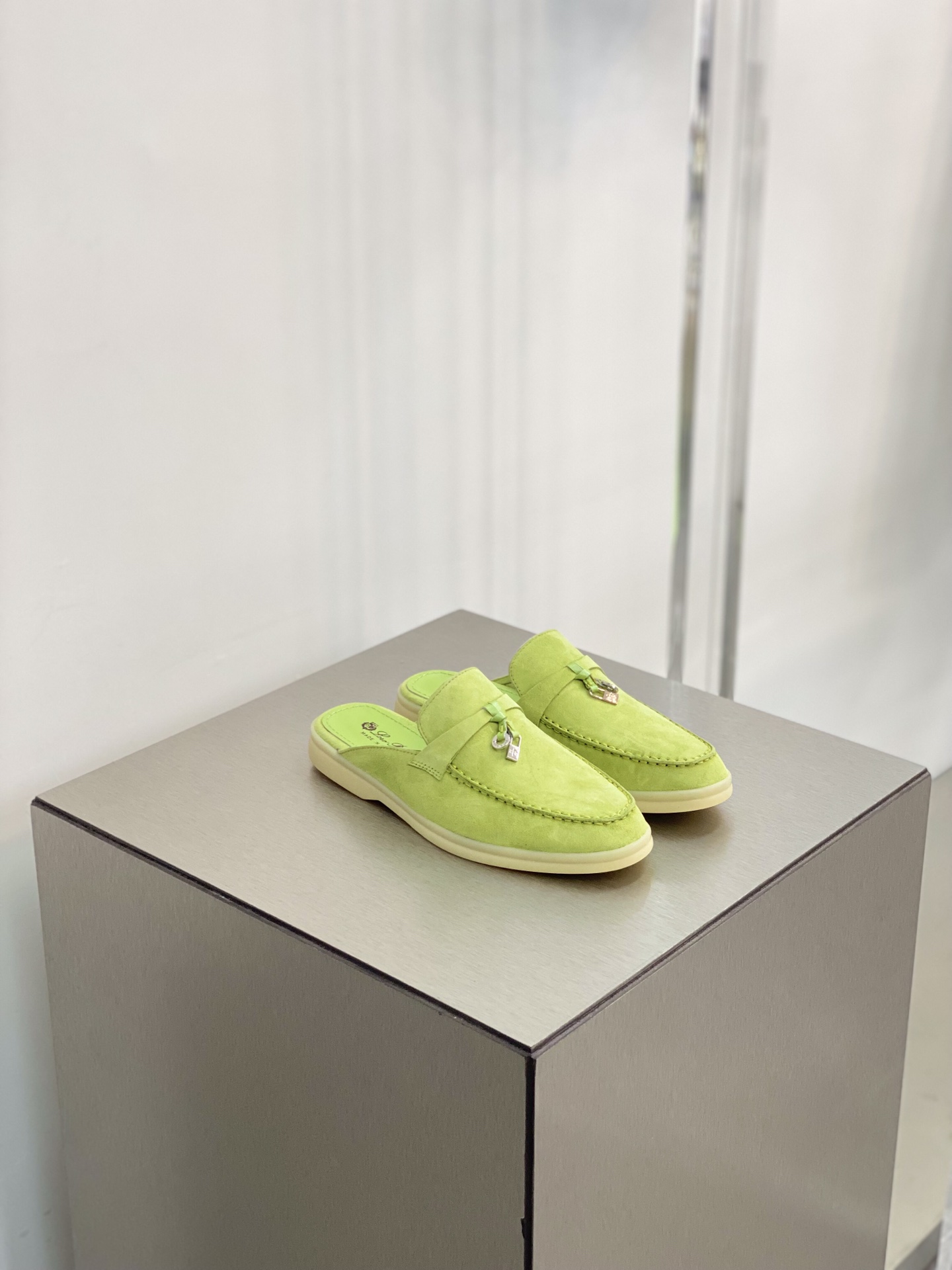 로로피아나 Loro Piana 슬리퍼