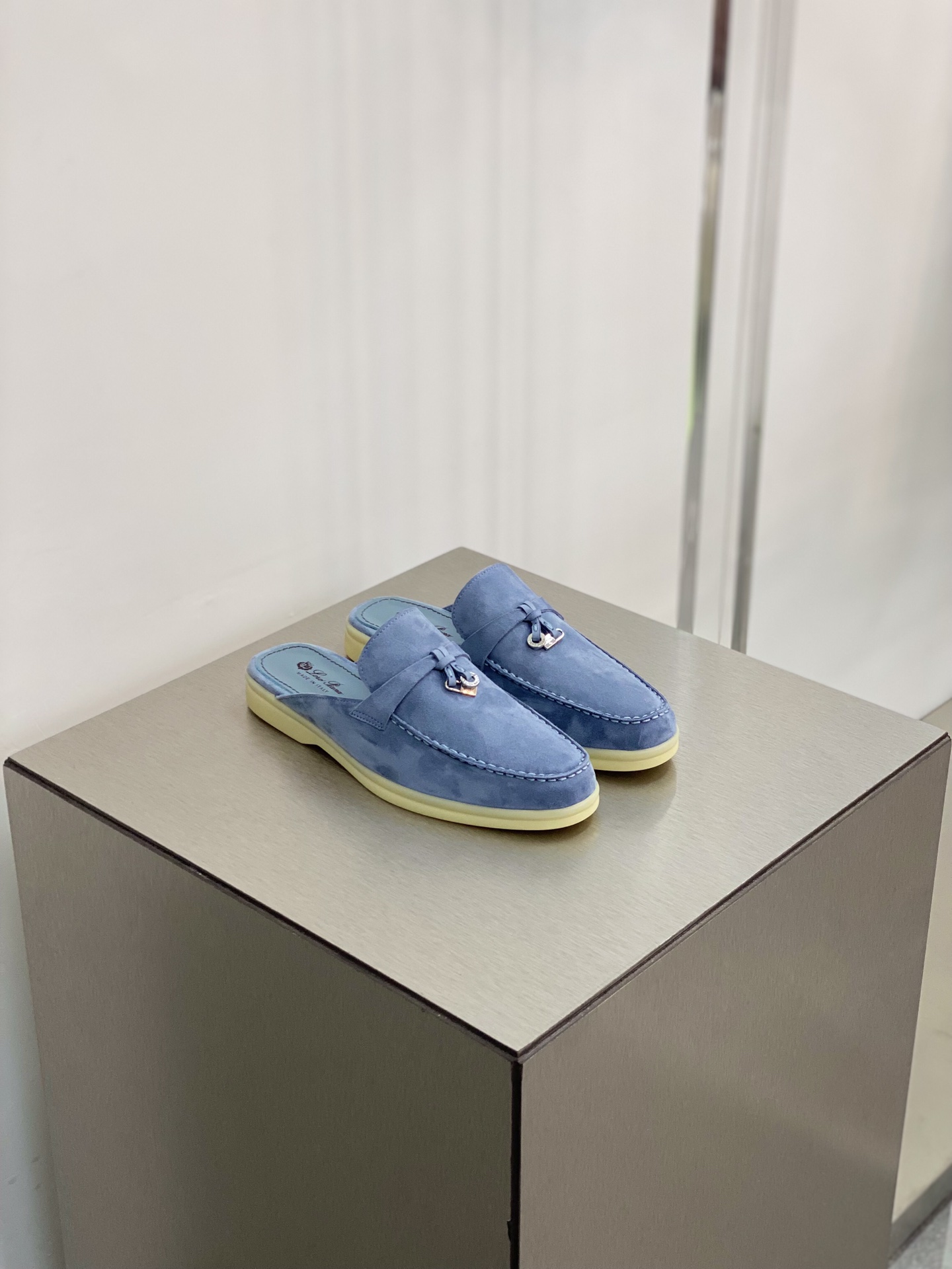 로로피아나 Loro Piana 슬리퍼