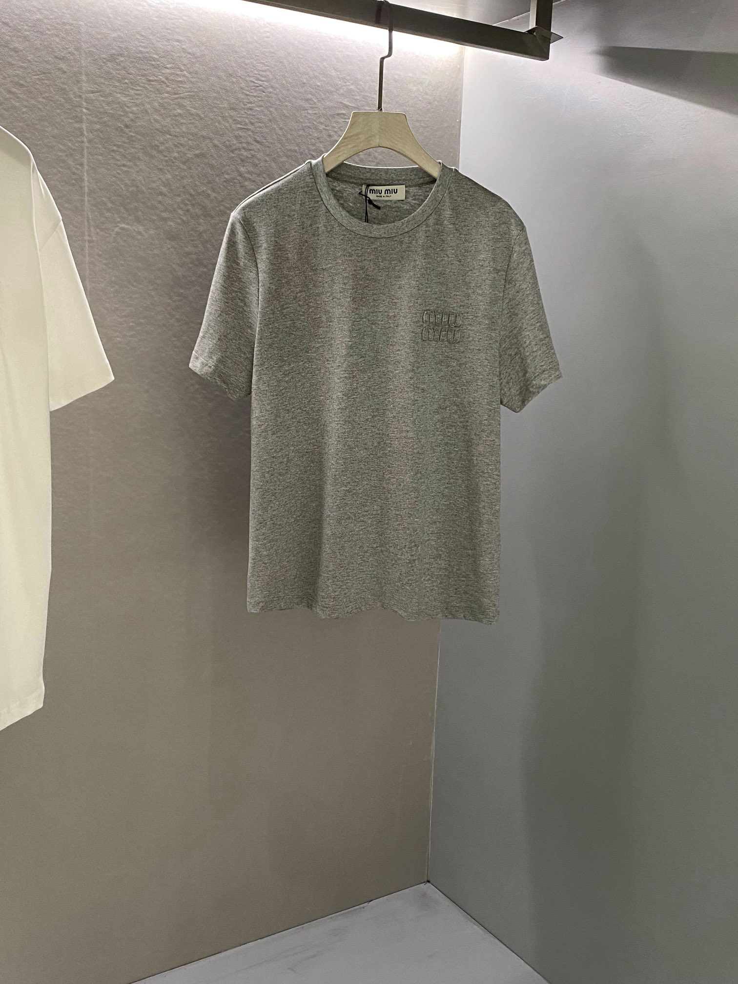 미우 미우 Miu Miu  반팔 티셔츠