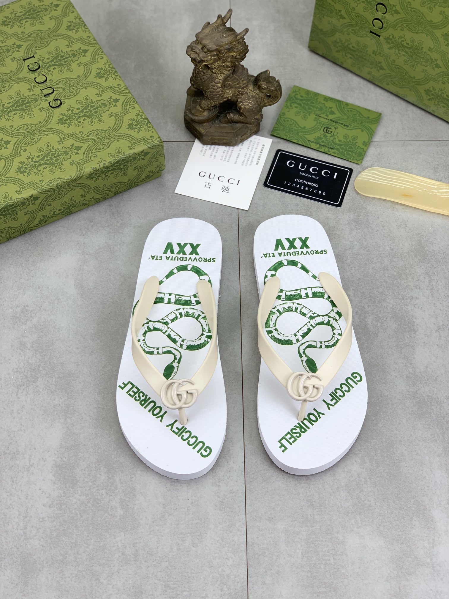 구찌 Gucci 슬리퍼
