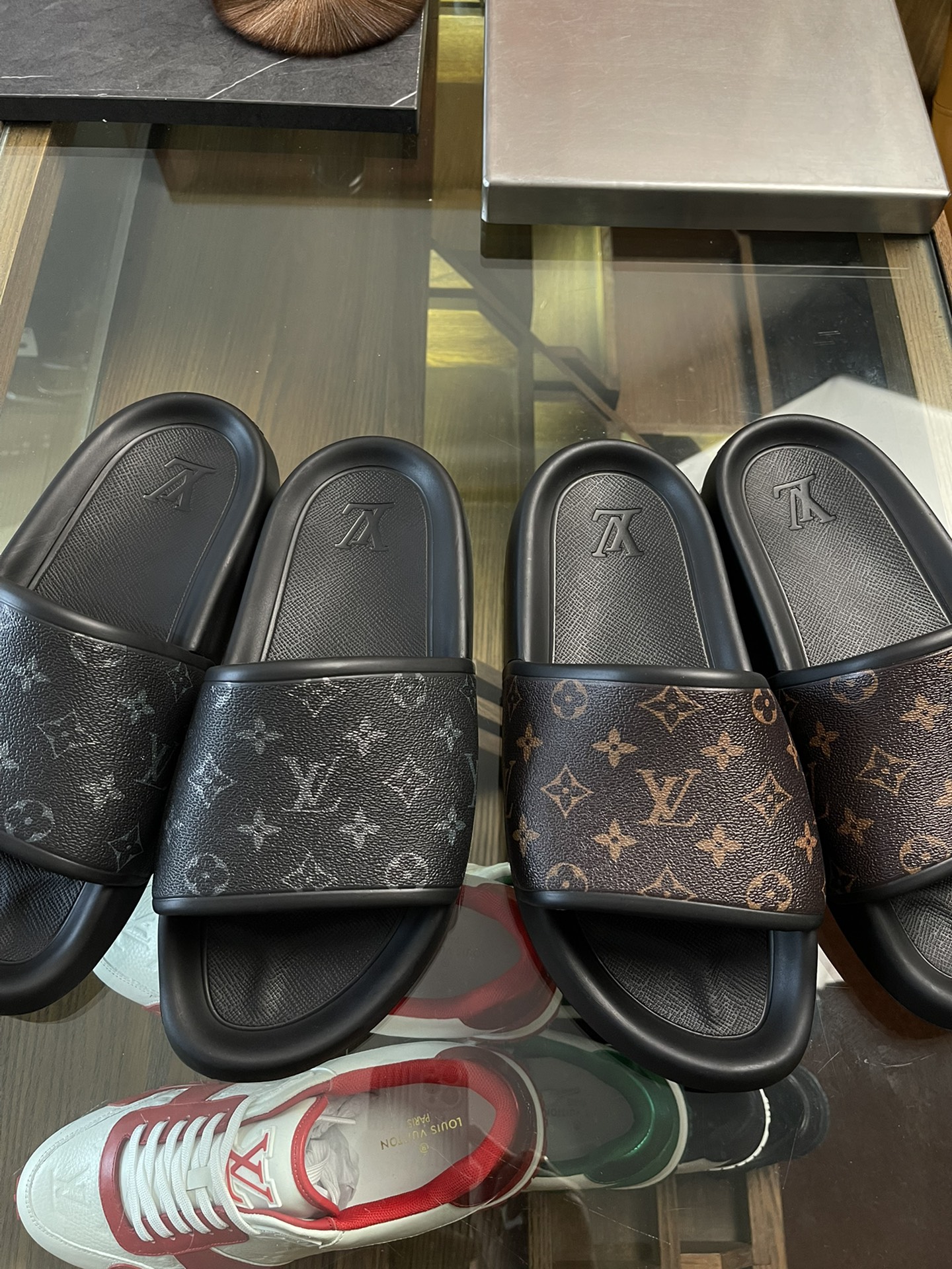 루이비통 Louis Vuitton 슬리퍼