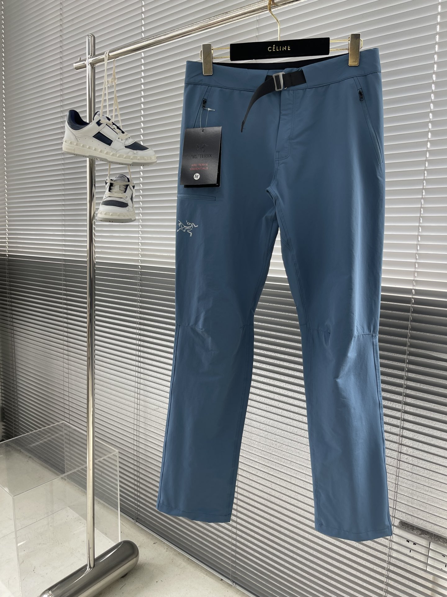 아크테릭스 ARC'TERYX 바지