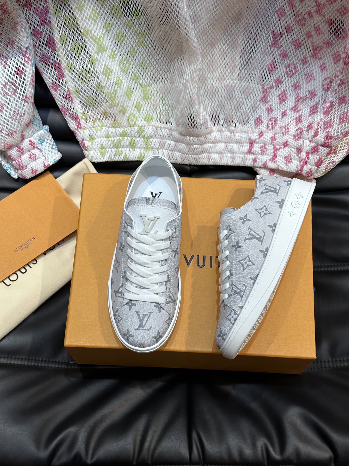 루이비통 Louis Vuitton 스니커즈