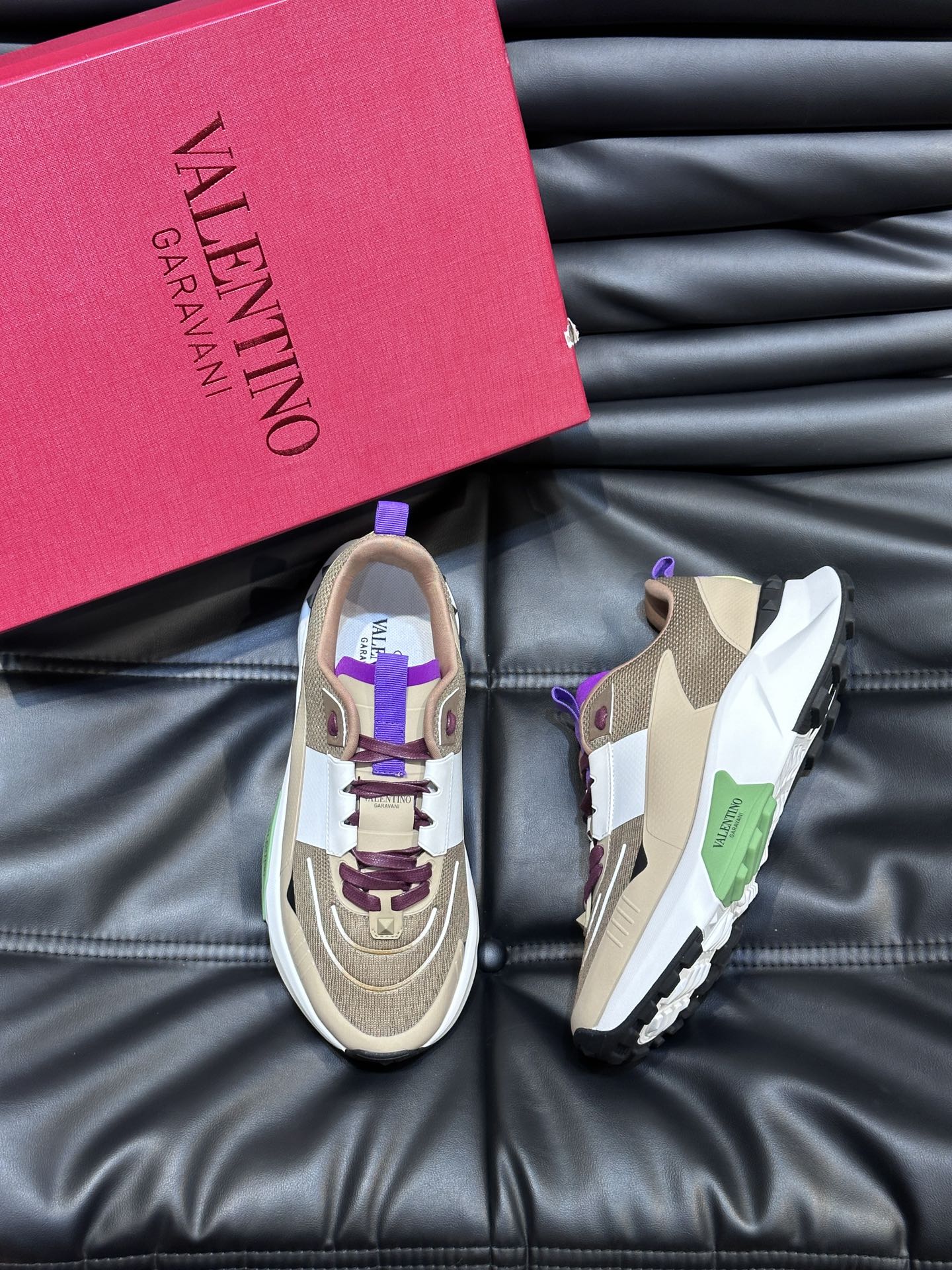 발렌티노 Valentino trackstud 스니커즈