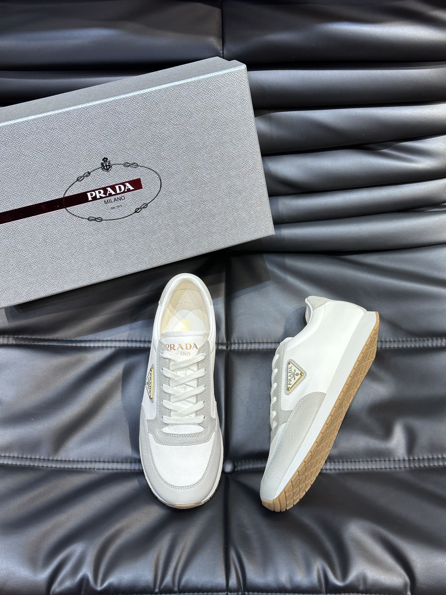 프라다 Prada 스니커즈