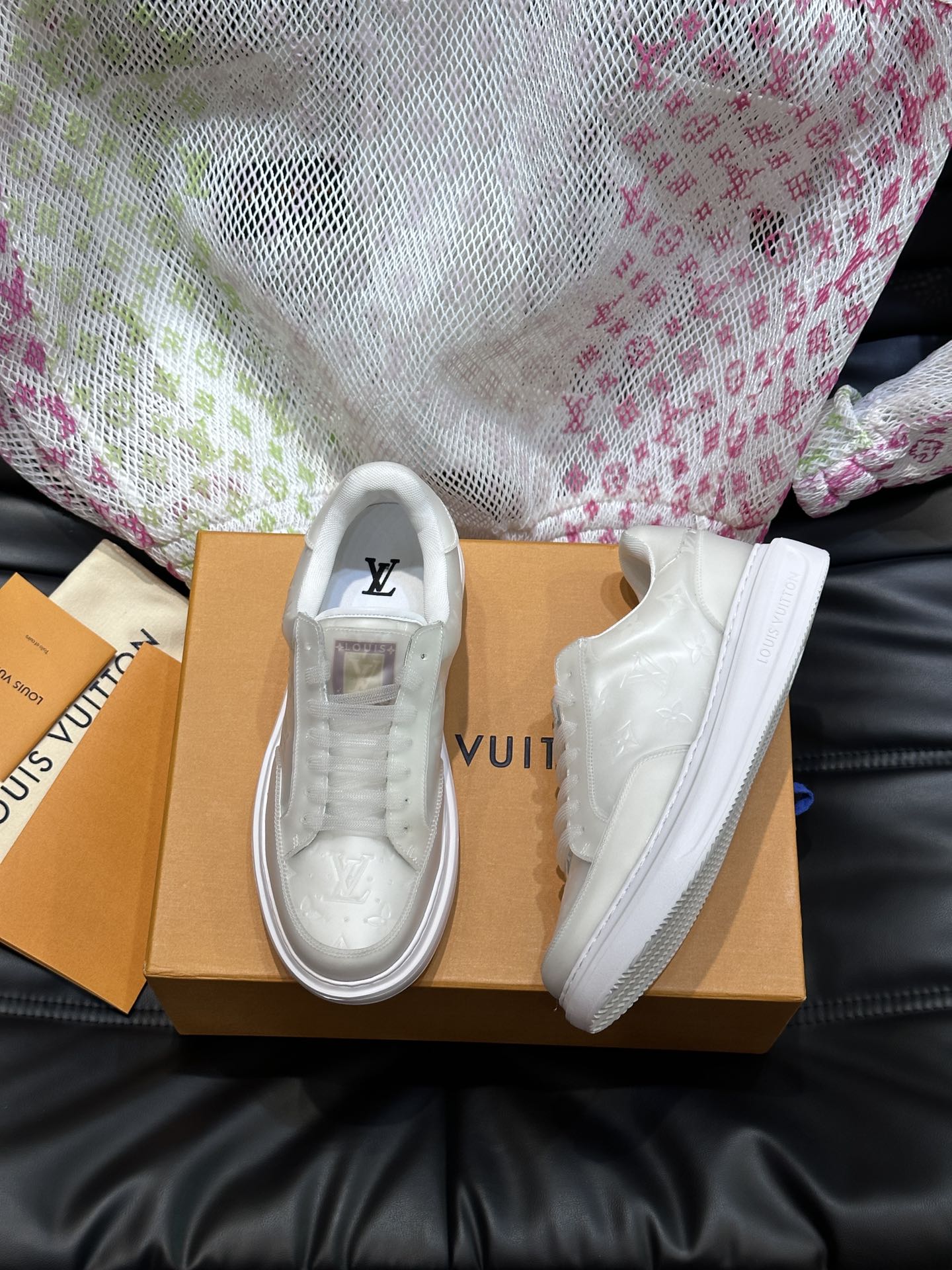 루이비통 Louis Vuitton 스니커즈