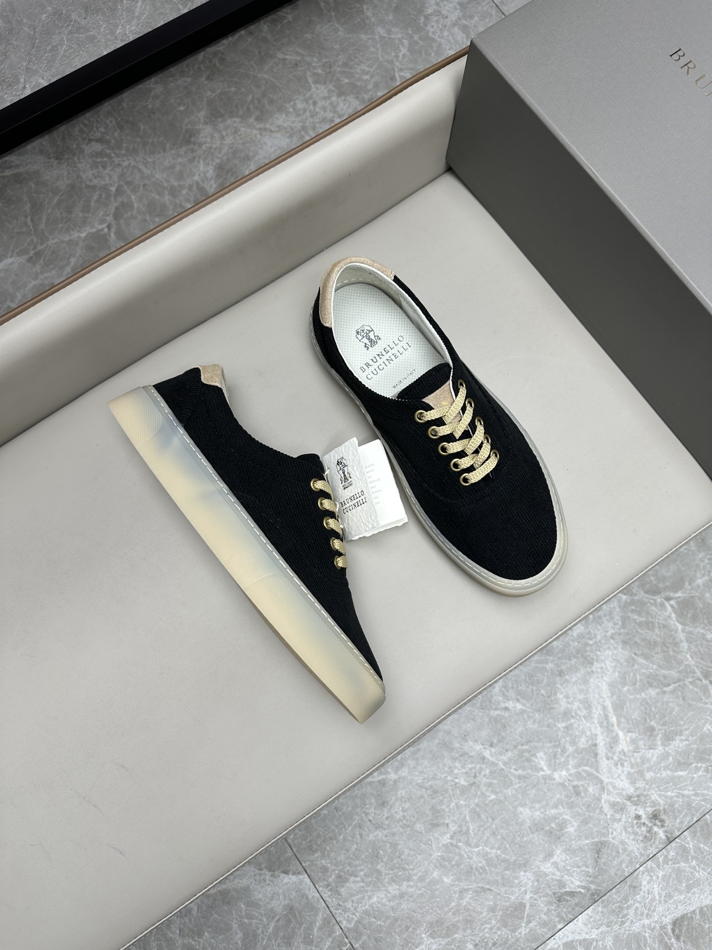 브루넬로 쿠치넬리 Brunello Cucineli 스니커즈