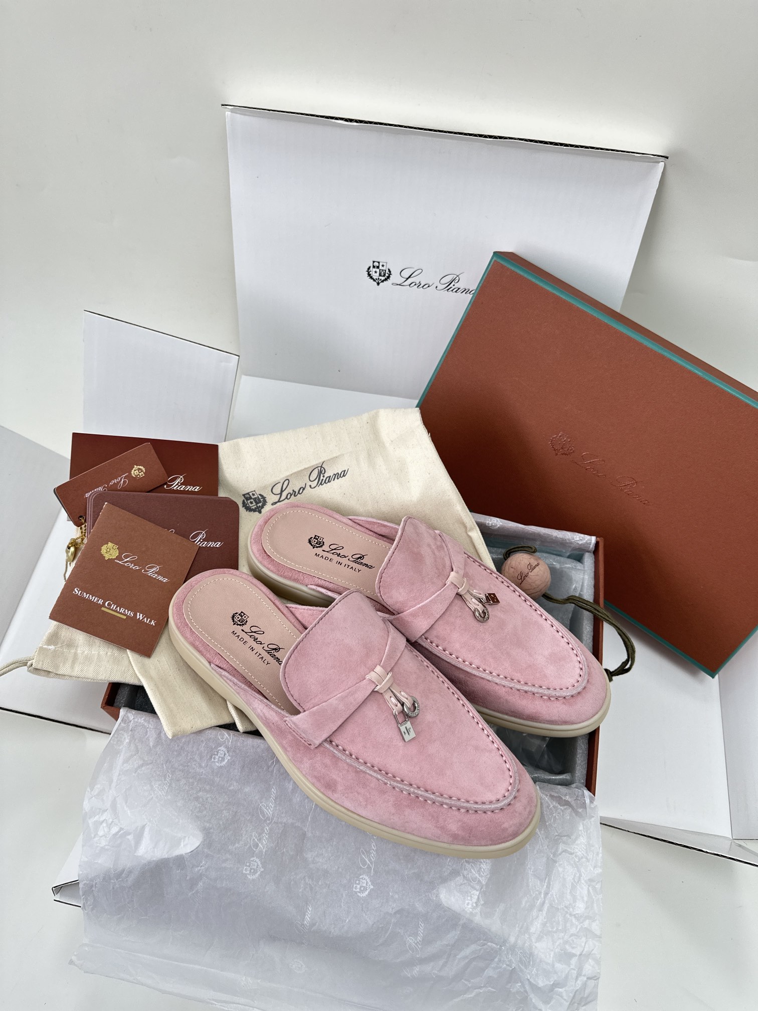 로로피아나 Loro Piana Babouche Charms Walk 모카신