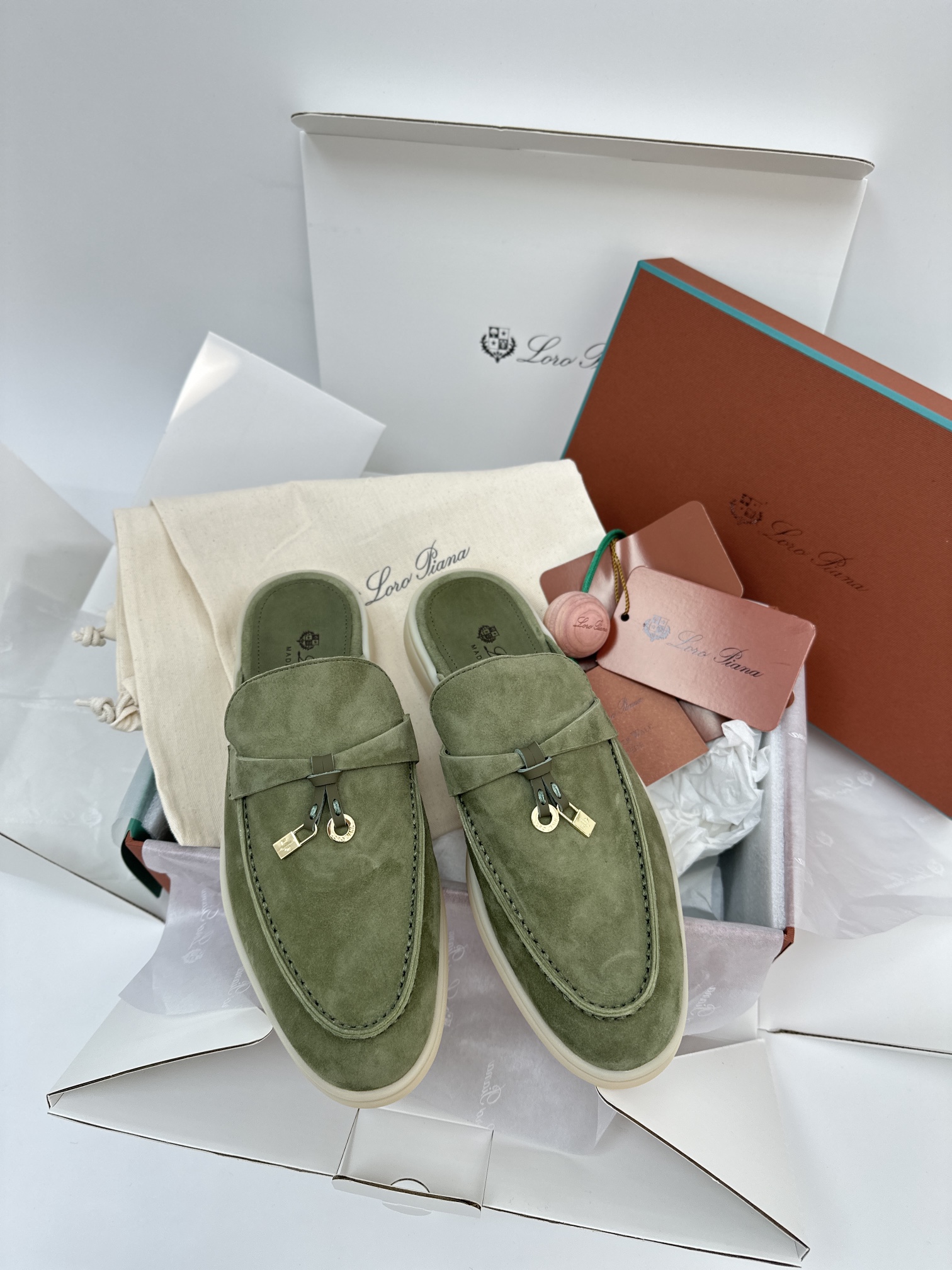 로로피아나 Loro Piana Babouche Charms Walk 모카신