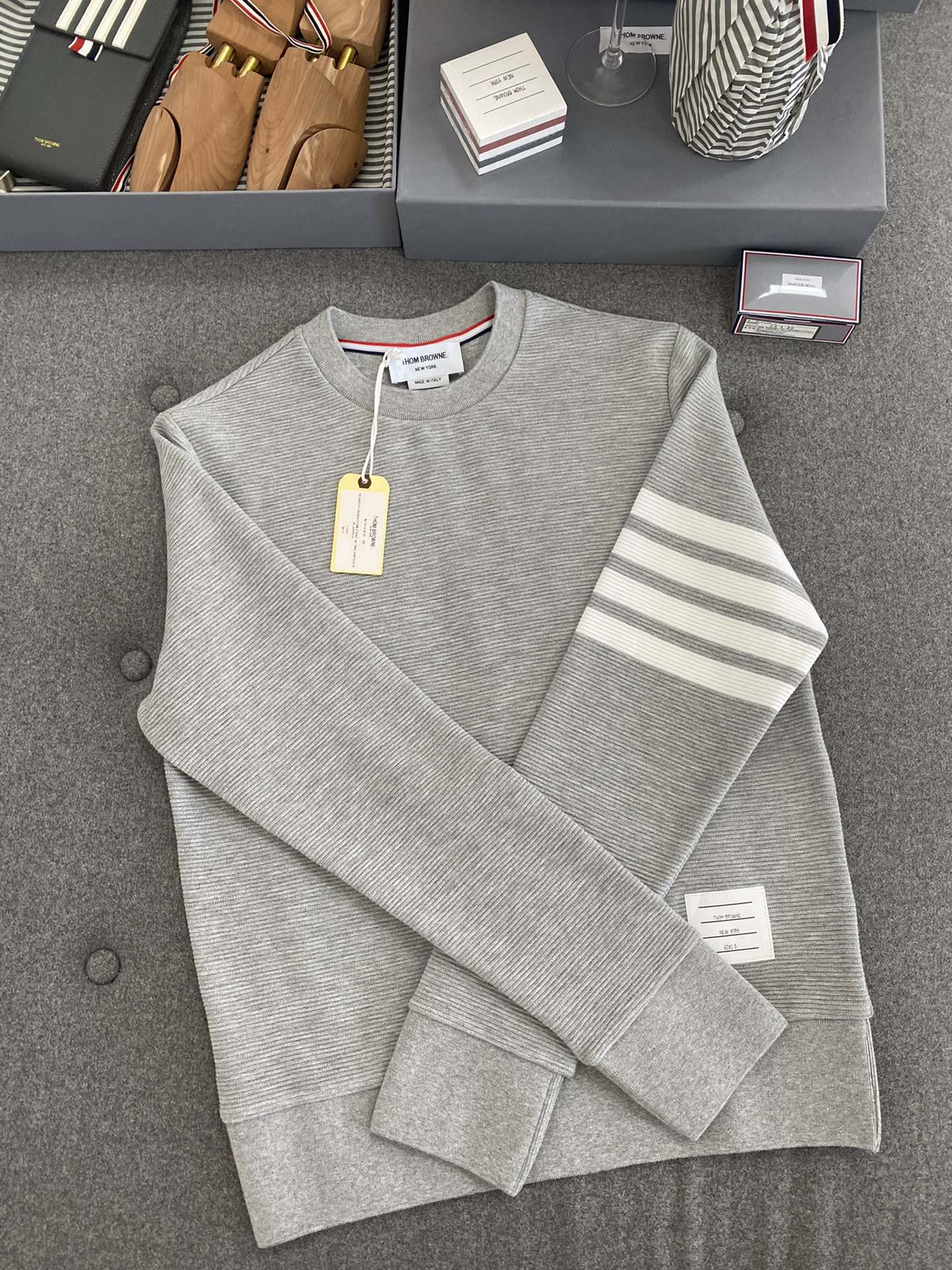 톰브라운 Thom Browne 라운드 맨투맨