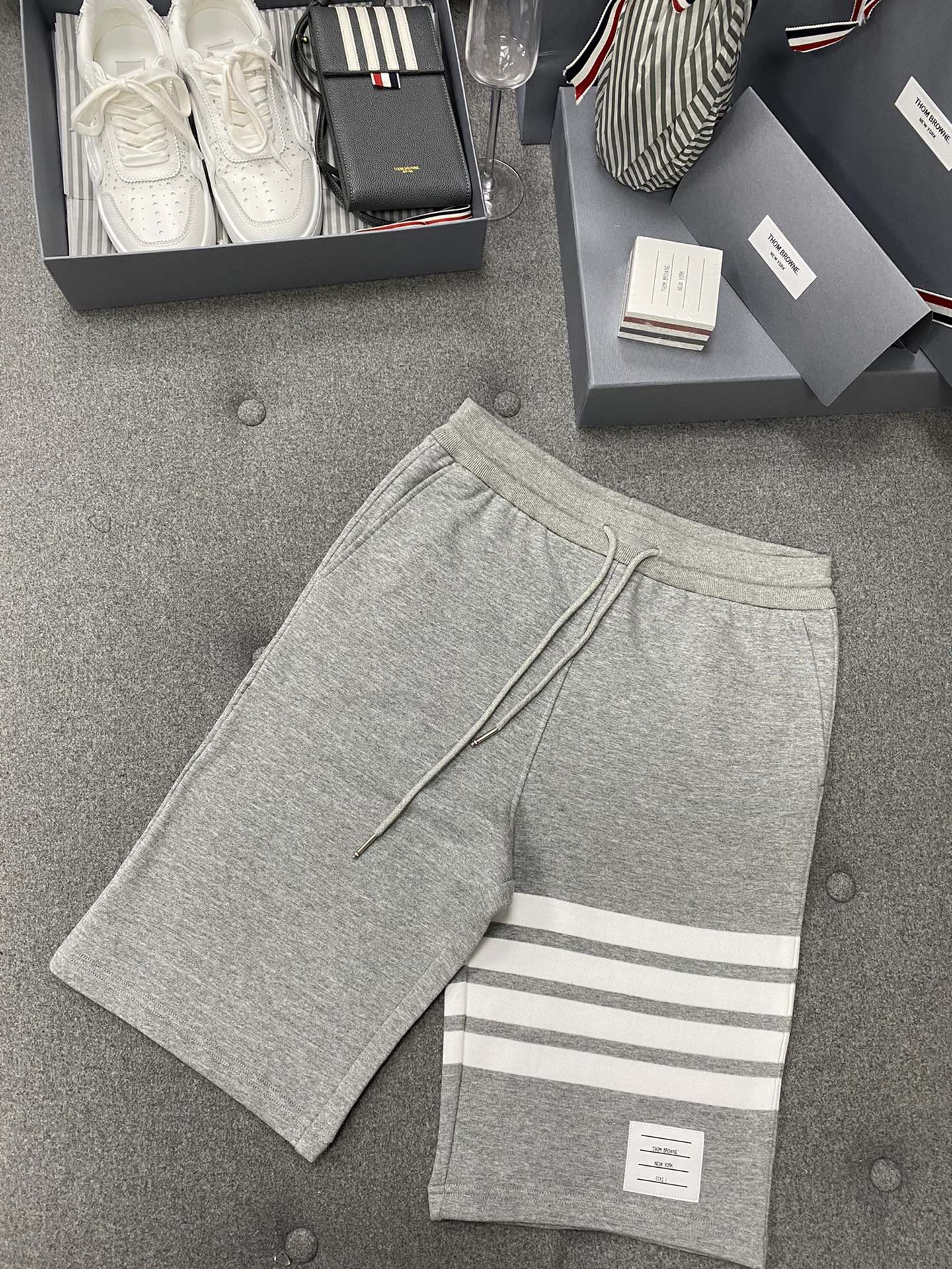  톰브라운 Thom Browne 반바지