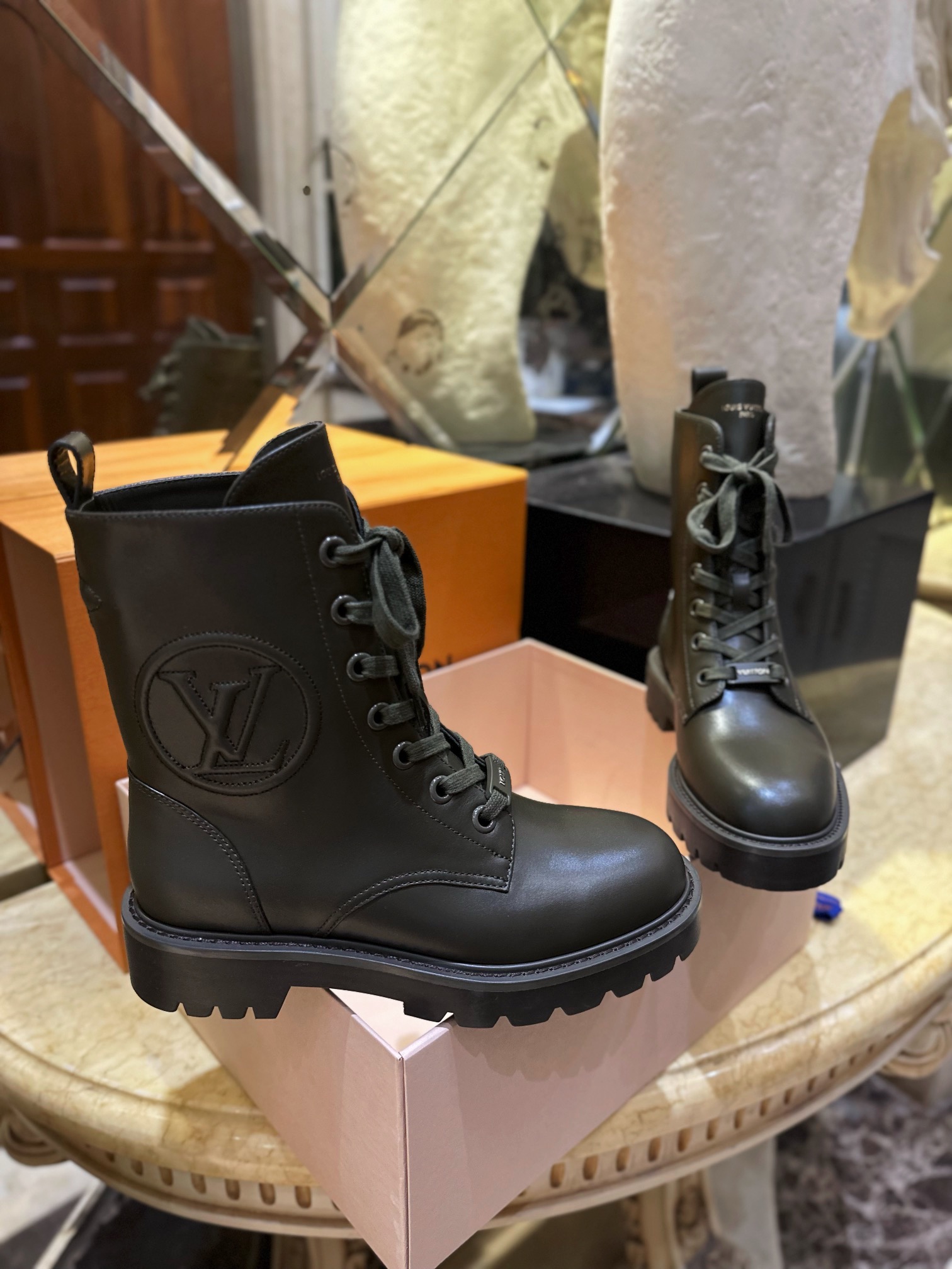 루이비통 Louis Vuitton 마틴 부츠