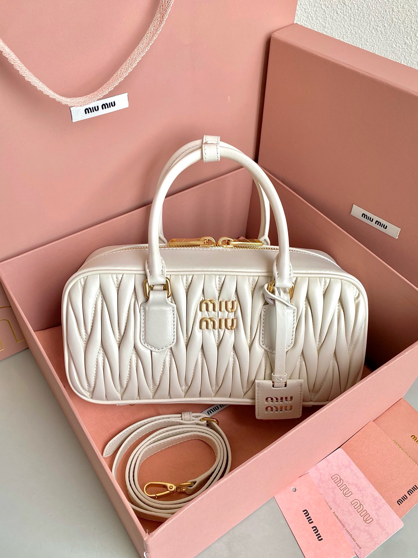 미우 미우 miu miu F0011 탑 핸들백 27CM