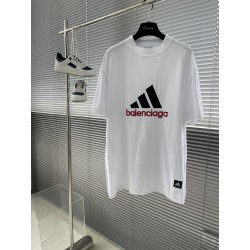 발렌시아가  Balenciag &adidas® 반팔 티셔츠