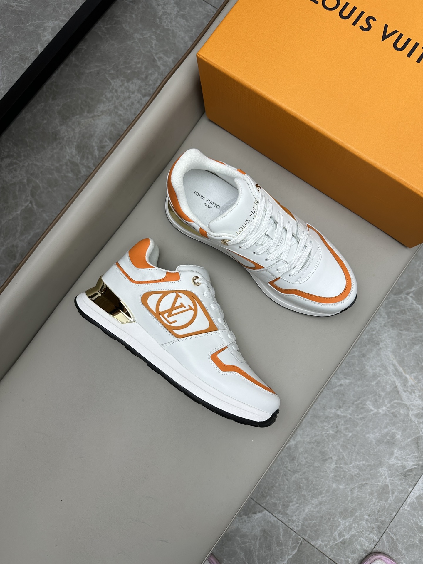 루이비통 Louis Vuitton 스니커즈