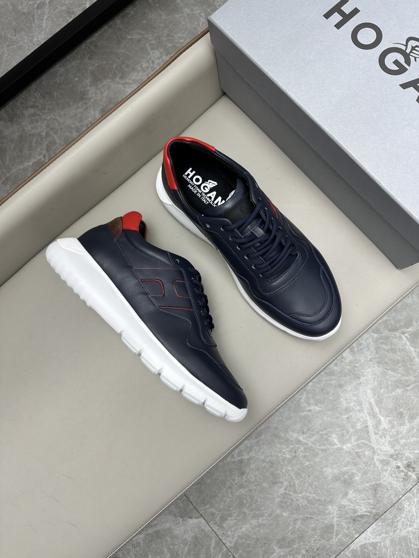 Hogan interaction 스니커즈