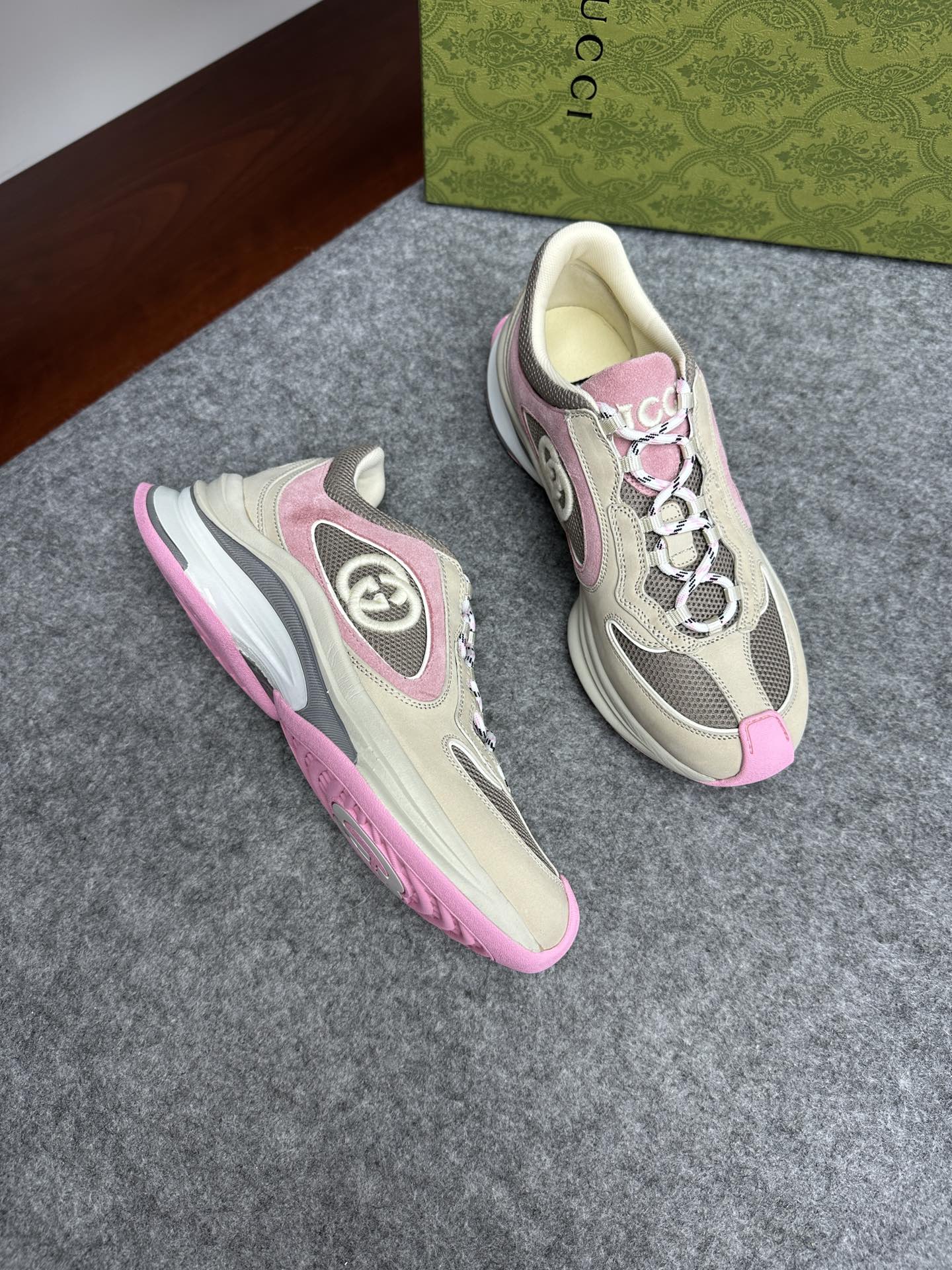 구찌 Gucci 스니커즈