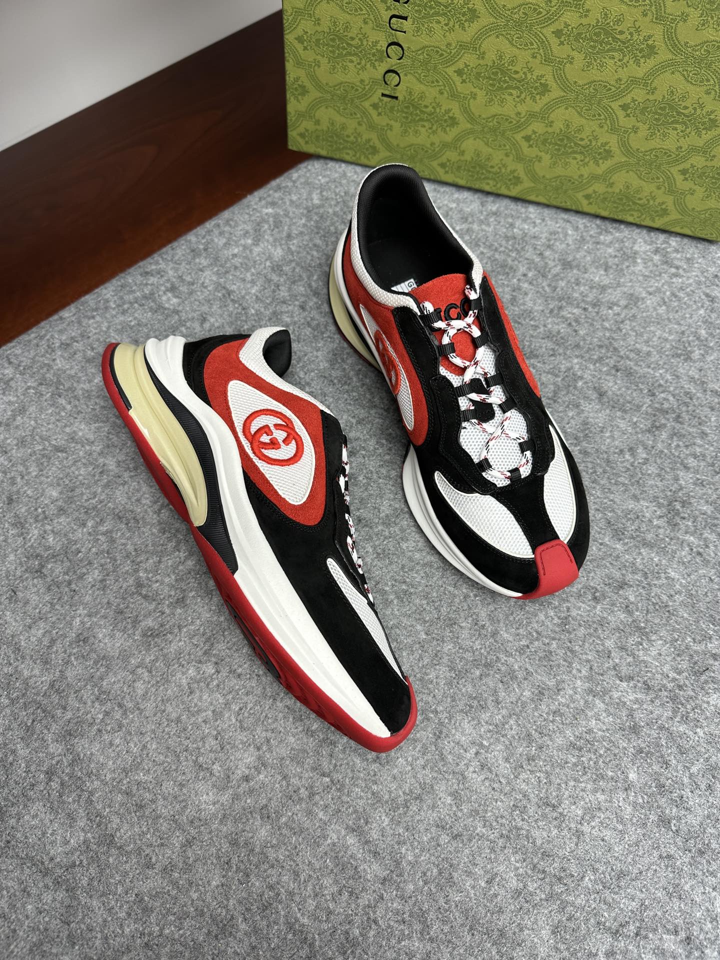 구찌 Gucci 스니커즈