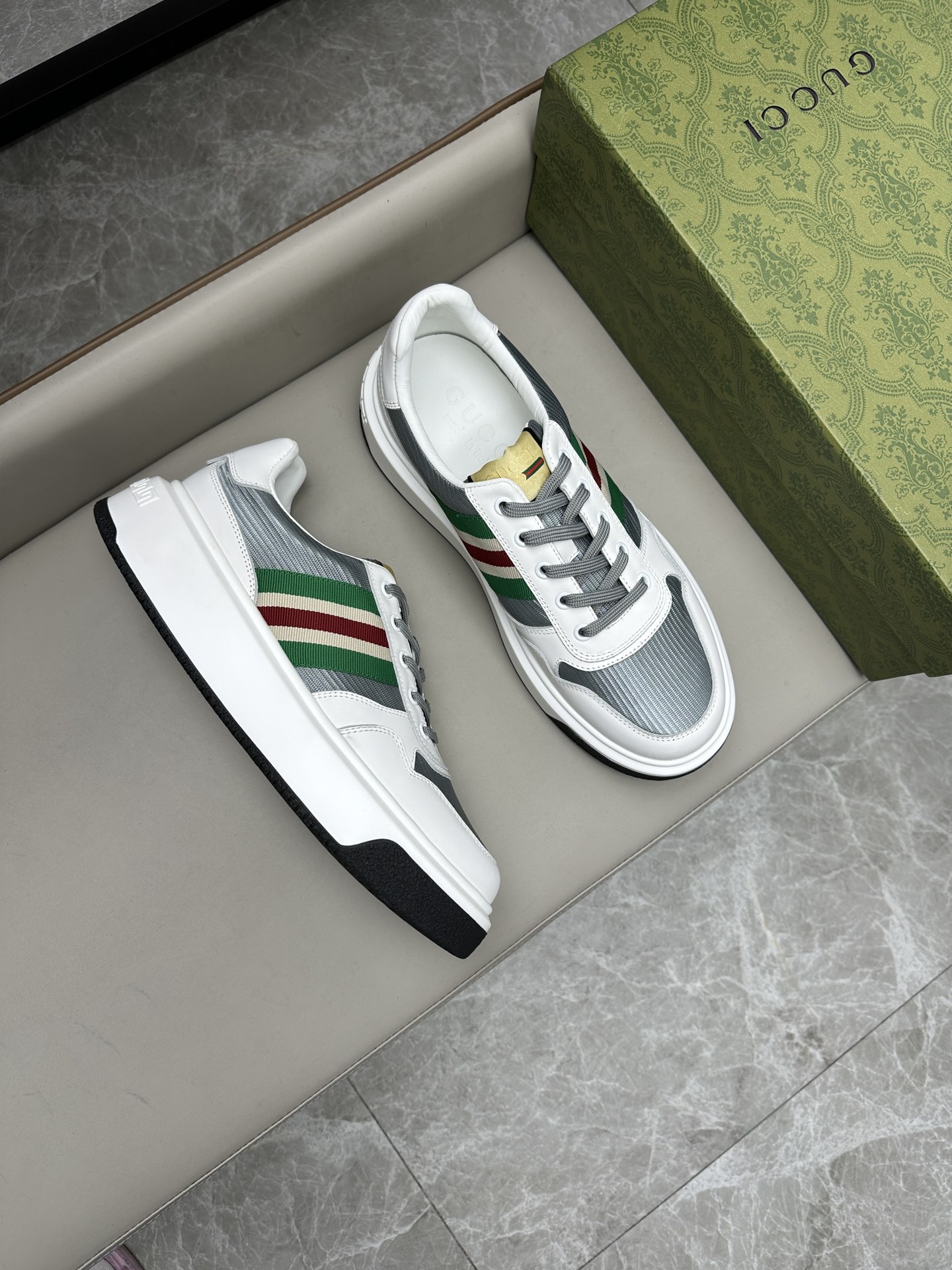 구찌 Gucci 스니커즈