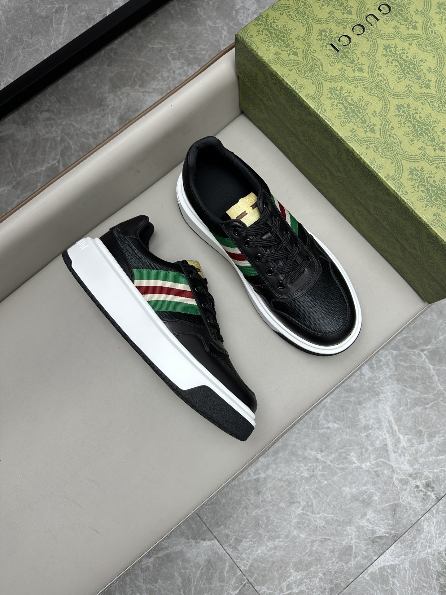 구찌 Gucci 스니커즈