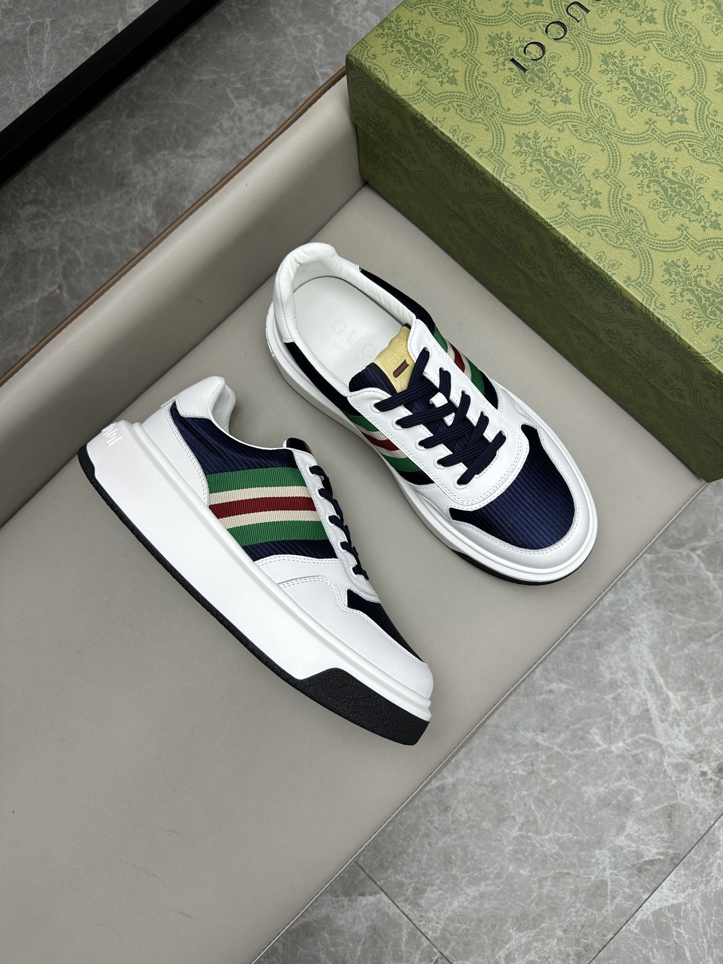 구찌 Gucci 스니커즈