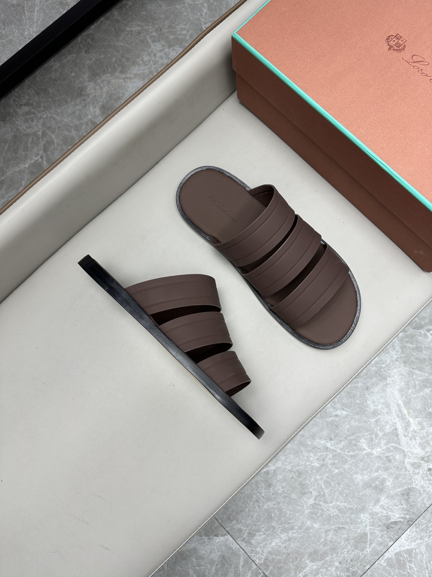 로로피아나 Loro Piana 슬리퍼