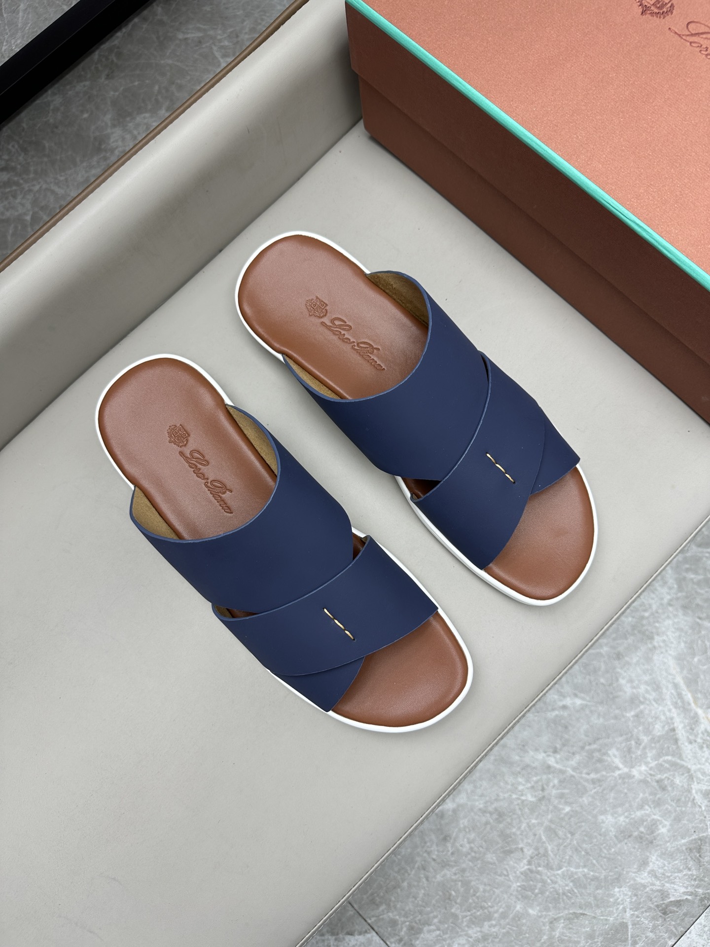 로로피아나 Loro Piana 슬리퍼