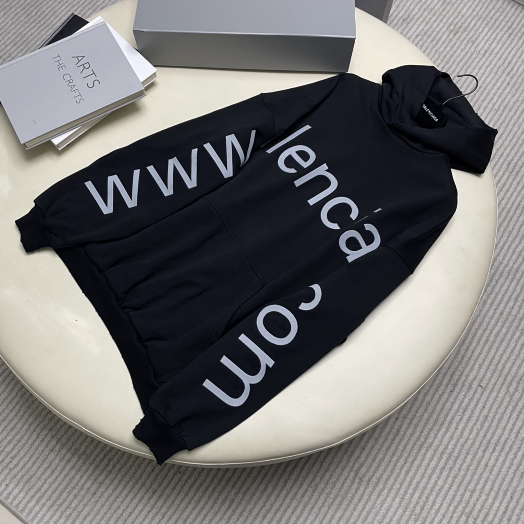 발렌시아가 Balenciaga 후드티셔츠