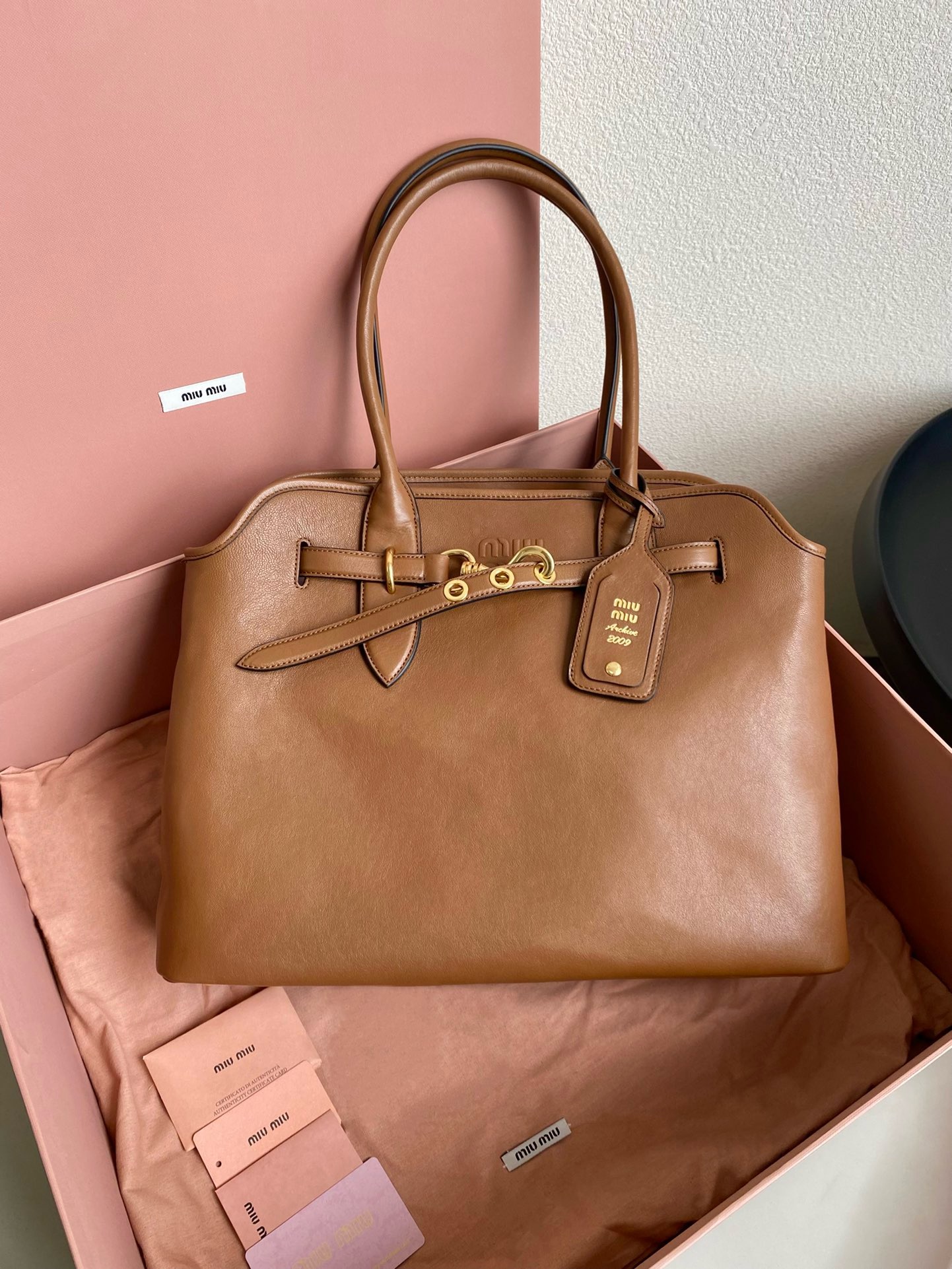 미우 미우 miu miu F0023 서류가방 31CM