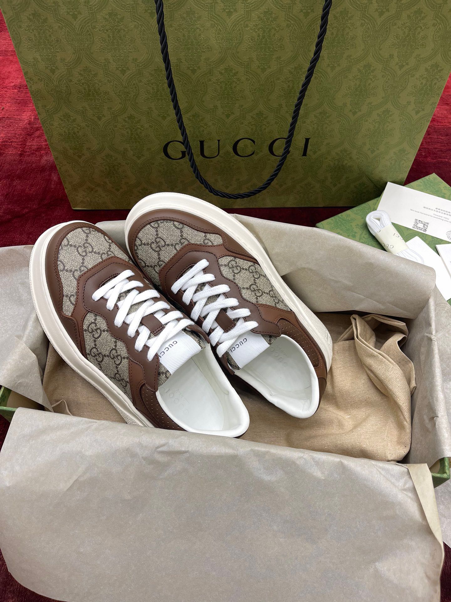 구찌 Gucci 스니커즈