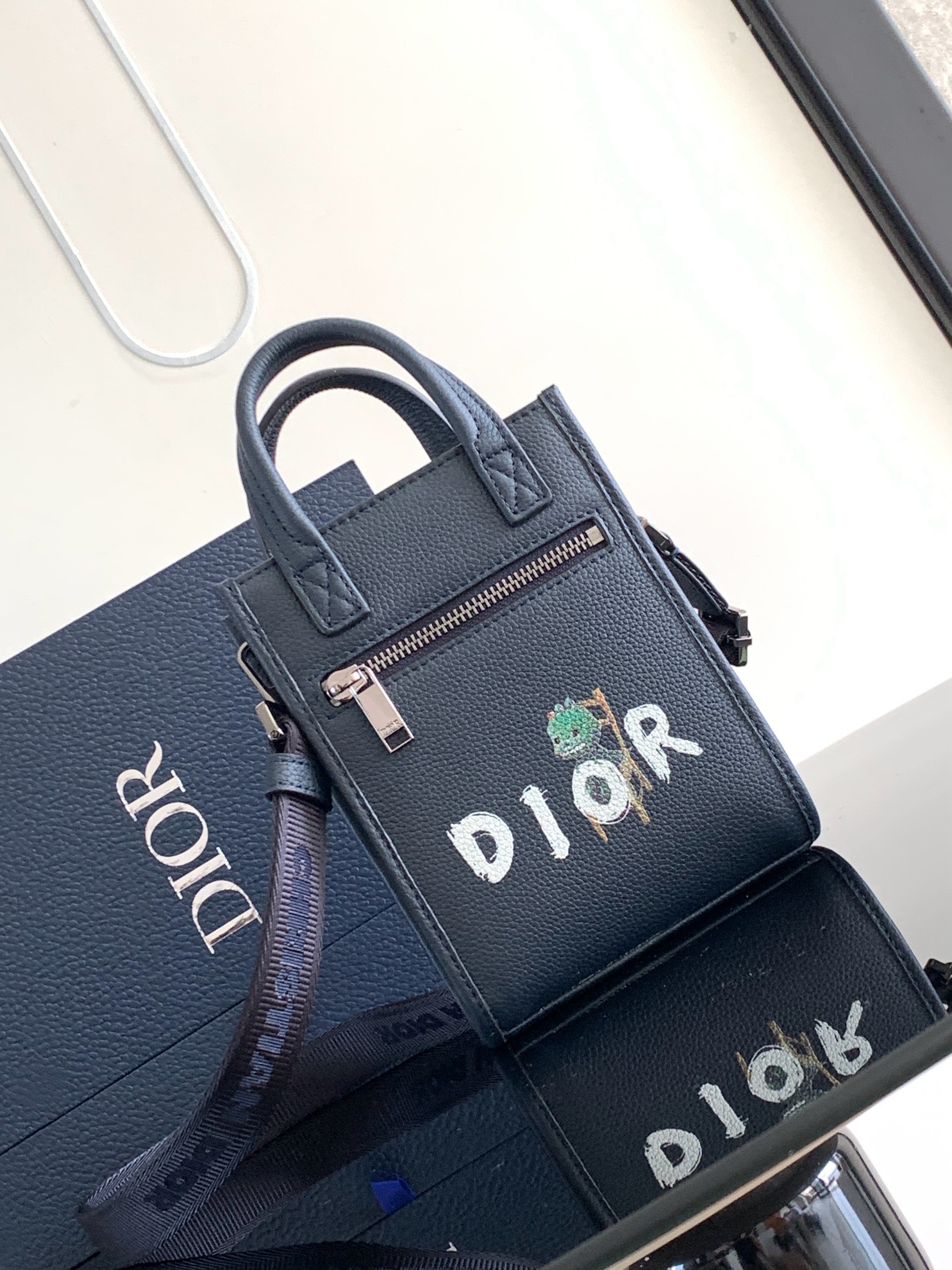 디올 Dior Safari north-south Mini 토트 백 14CM