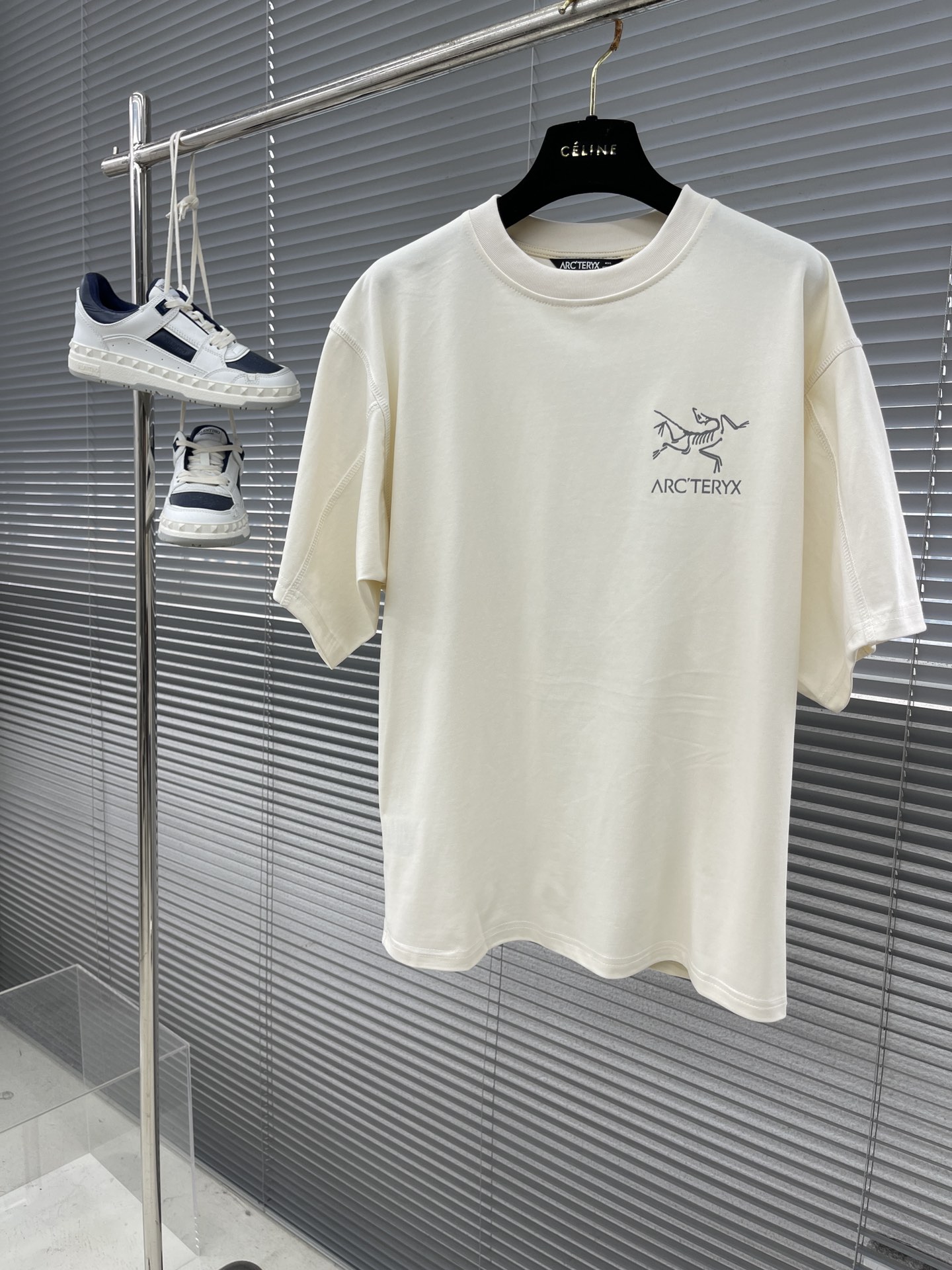 아크테릭스 ARC'TERYX 반팔 티셔츠