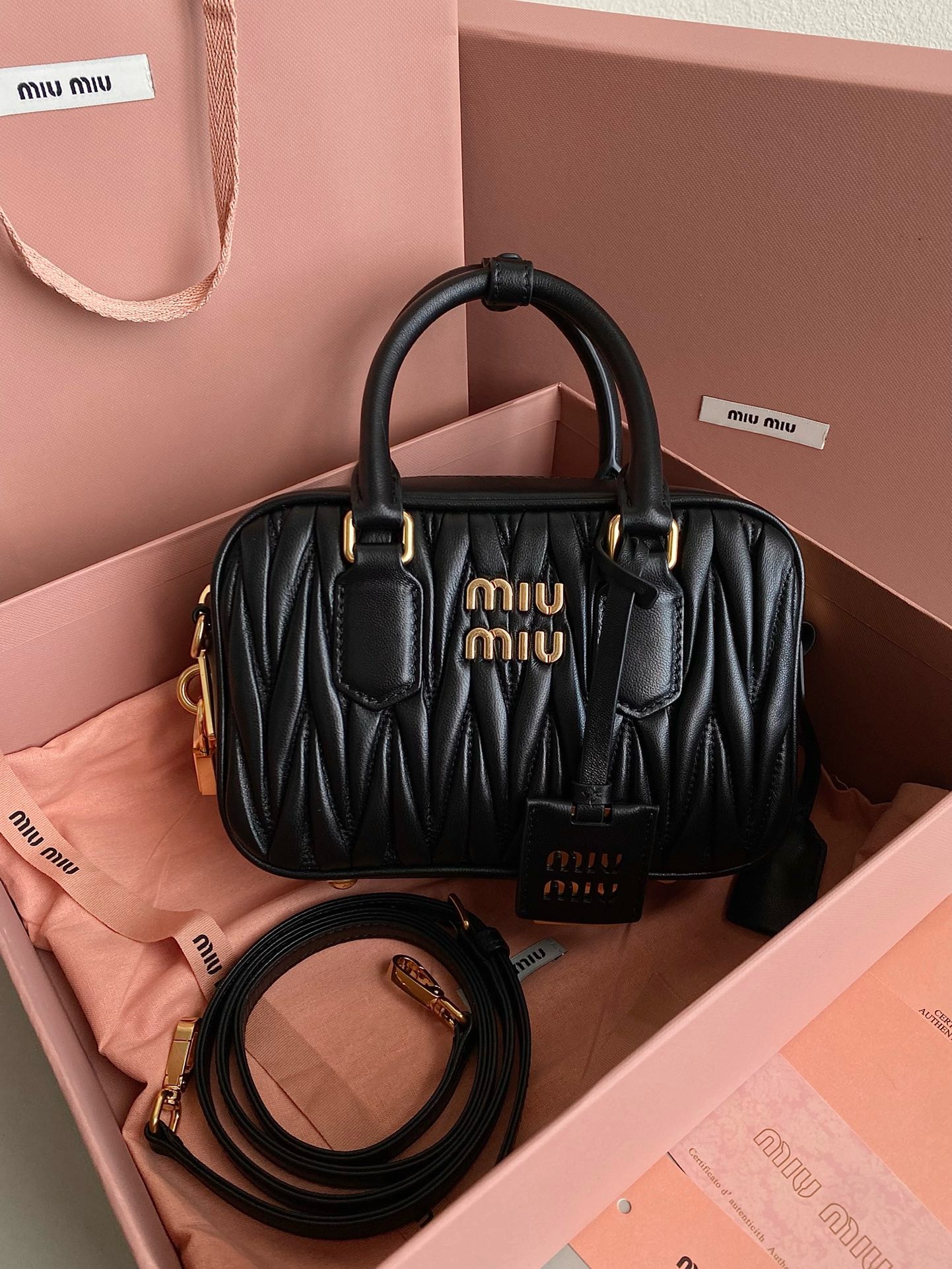 미우 미우 miu miu F0012 탑 핸들백 19CM