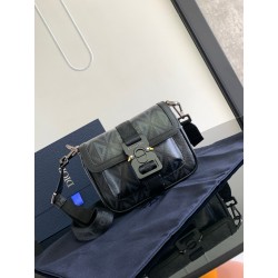 디올 Dior Hit the road 2ESCA458CDP 크로스 백