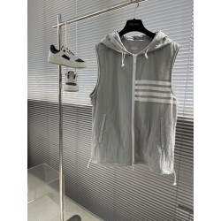 톰브라운 Thom Browne 후드  달린 조끼 외투