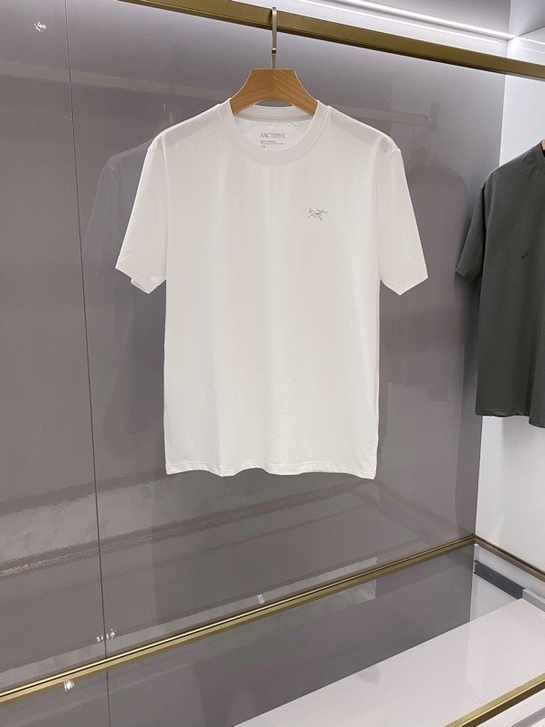 아크테릭스 ARC'TERYX 반팔 티셔츠