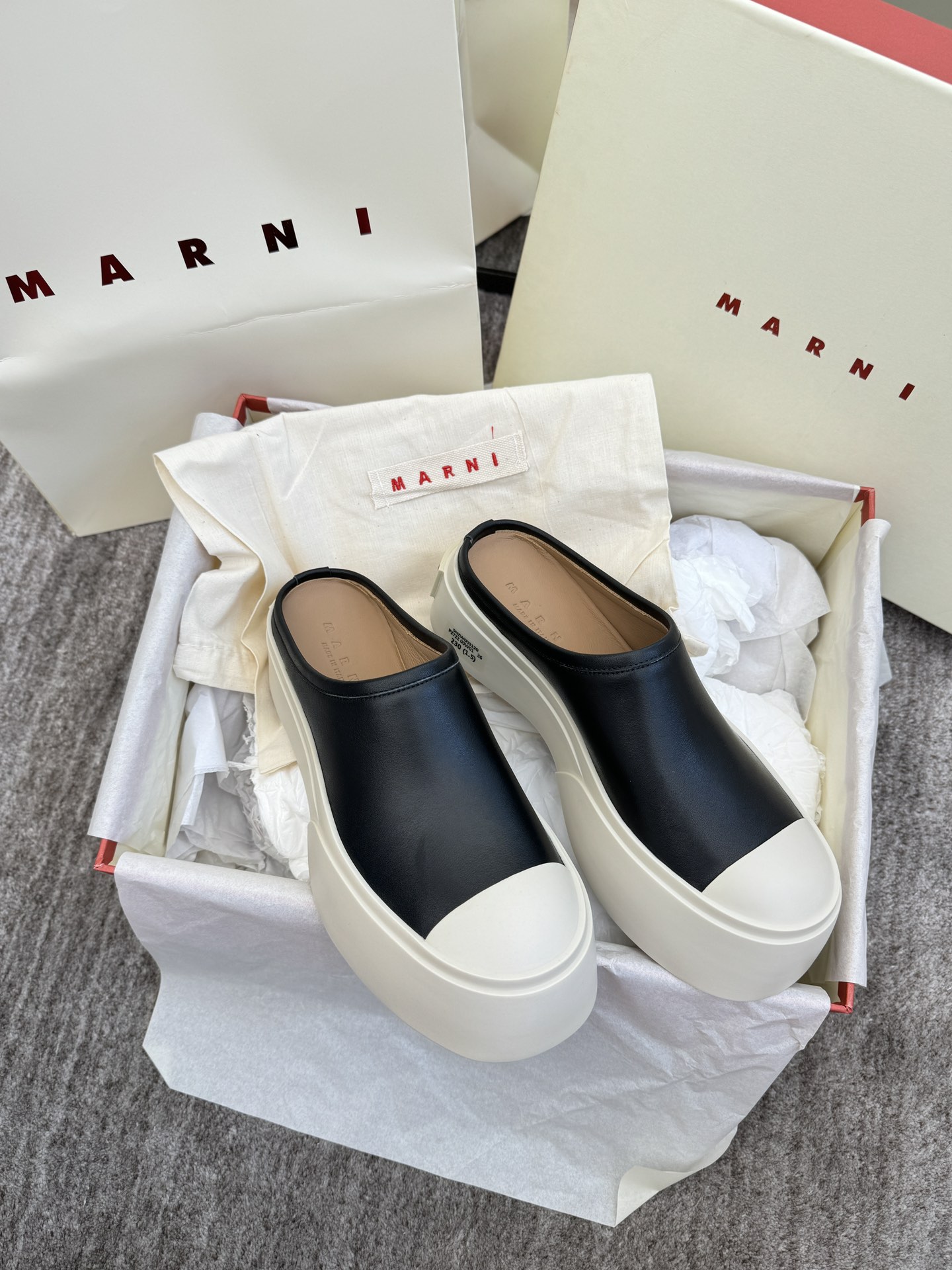 마르니 Marni 슬리퍼