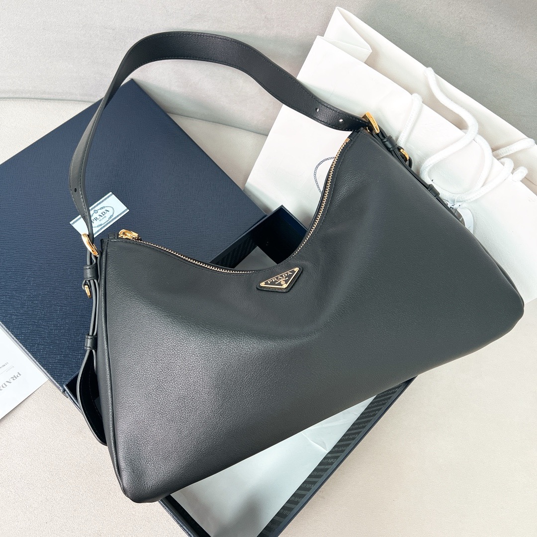 프라다 Prada 1BC228 Aimee 탑 핸들백 39CM