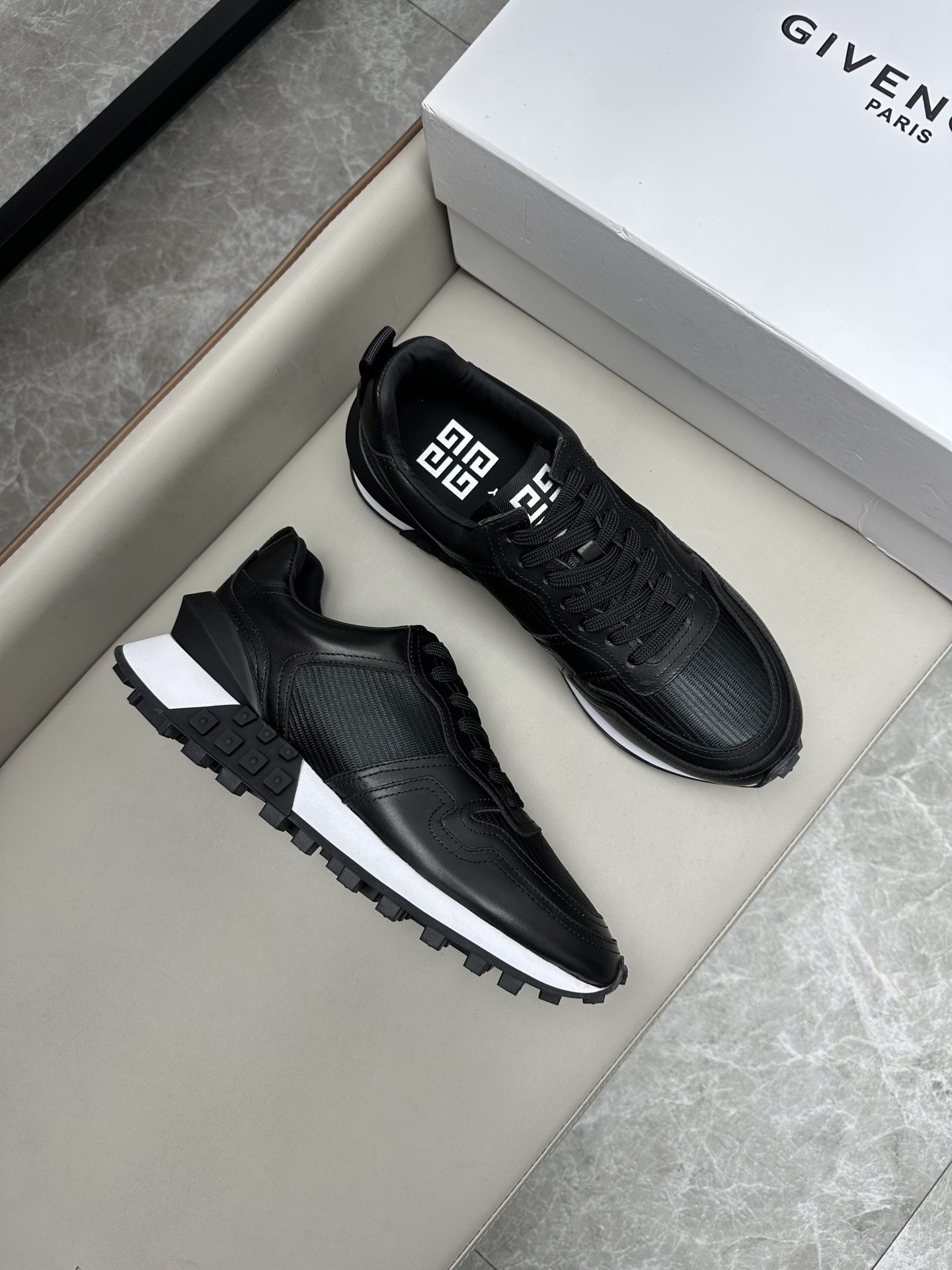 지방시 Givenchy 스니커즈