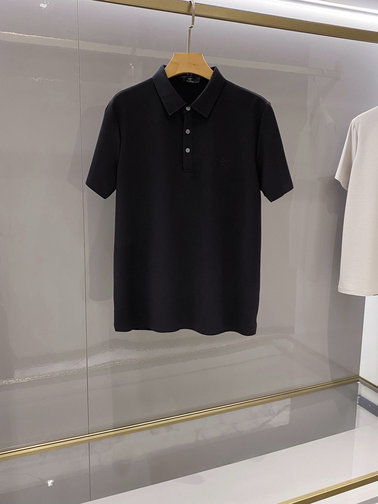 아크테릭스 ARC'TERYX 반팔 티셔츠